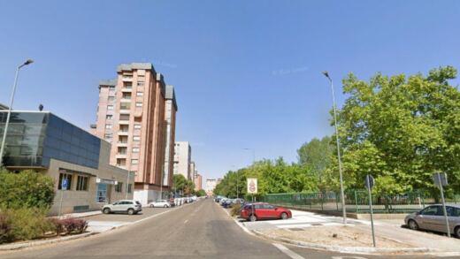 La calle Rastrojo de Huerta del Rey corta el tráfico hasta octubre por las obras de la red de calor