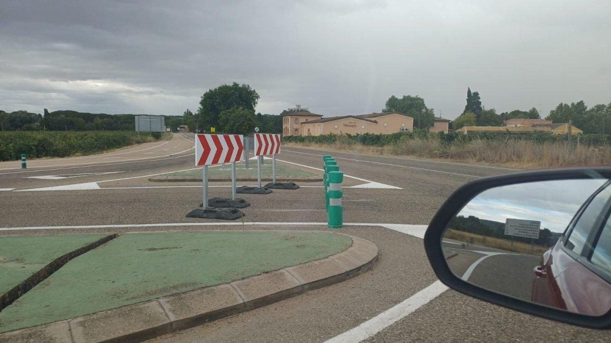 Los pueblos del valle del Cuco, atrapados por los bolardos de la nueva autovía: "Es una cosa de locos"