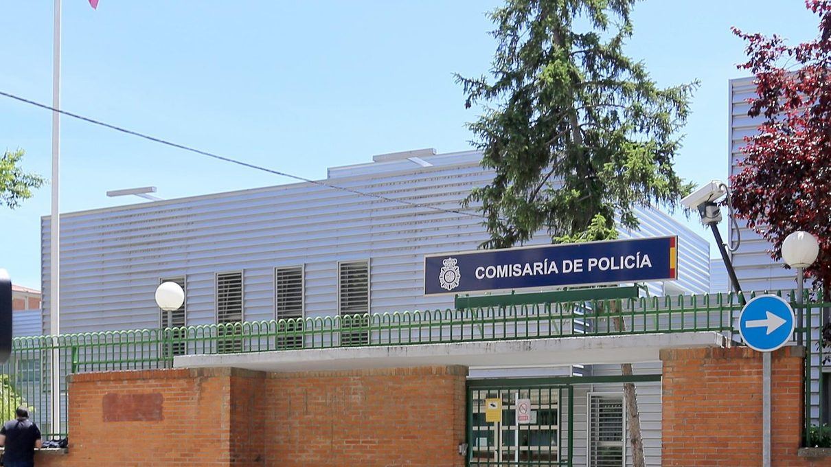 Un reincidente con siete antecedentes asalta a puñetazos a un joven en Valladolid apenas una hora después de salir de comisar