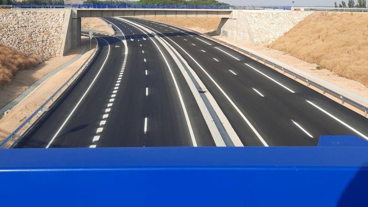 Valladolid estrena por fin la Autovía del Duero tras siete años de obras, retrasos y promesas incumplidas