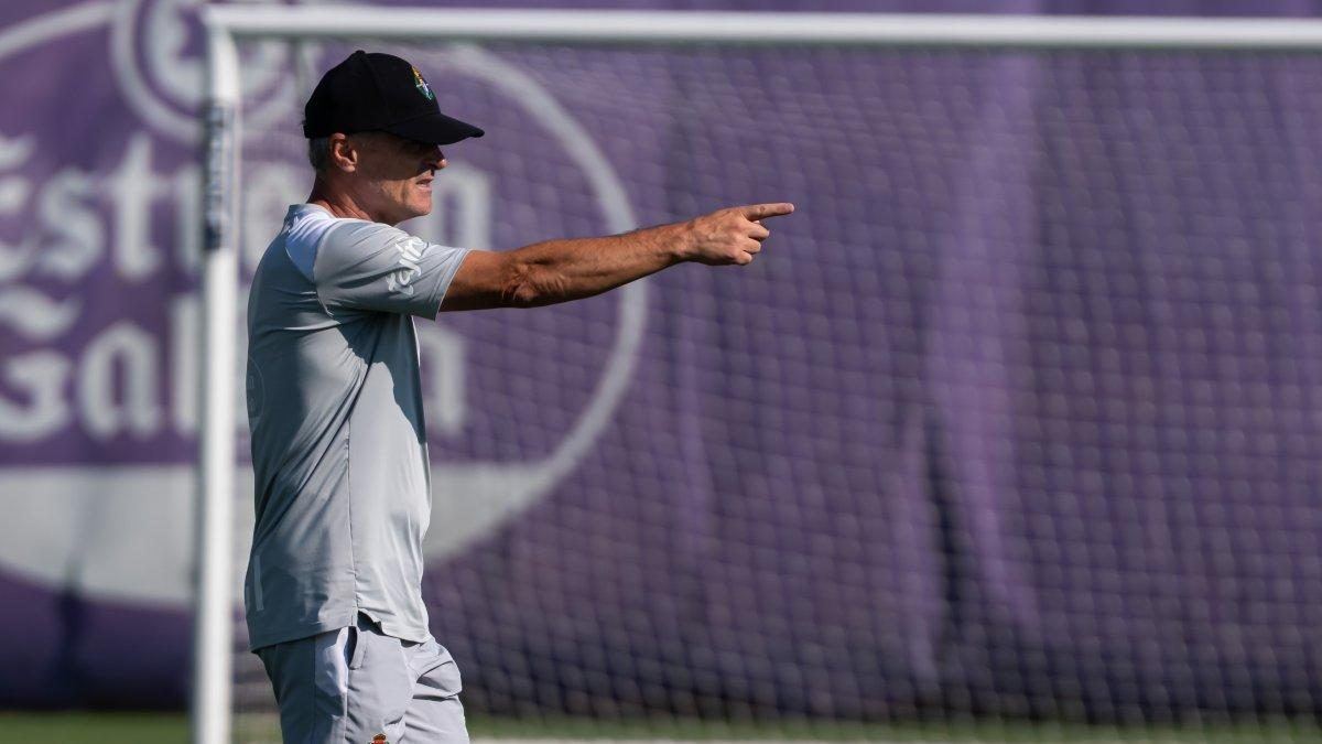 Escribá confía en el Real Valladolid: «Estamos mejor de lo que el partido del otro día dice»