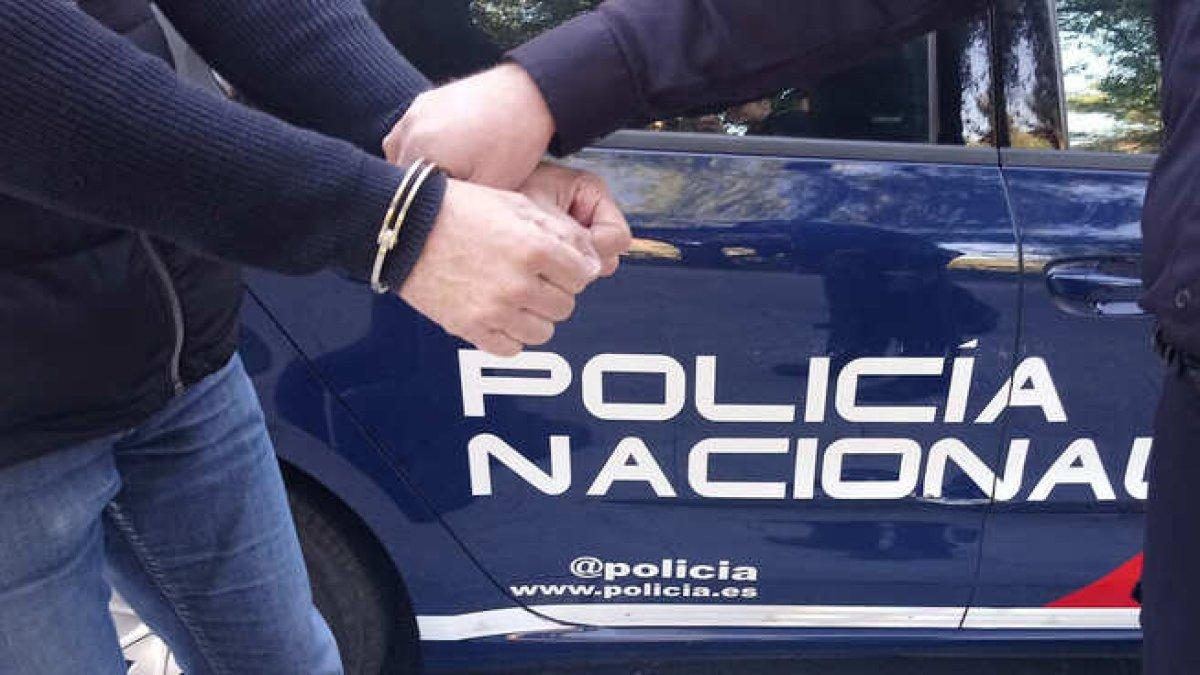 Una joven de 26 años acaba en quirófano tras ser atacada con un botellín roto a la salida de un bar de copas en Valladolid