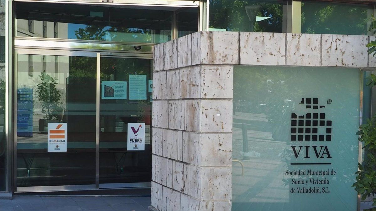 El pulso entre Carnero y Redondo por las ayudas a víctimas de violencia de género llega a su punto más álgido