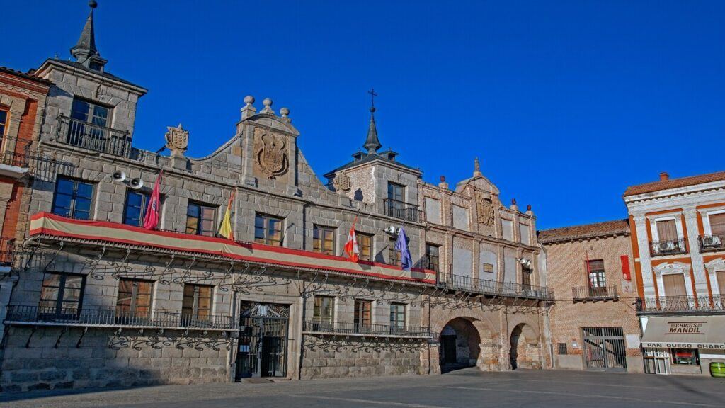 Medina del Campo se despide entre lágrimas del matrimonio que murió sobrevolando las Líneas de Nazca