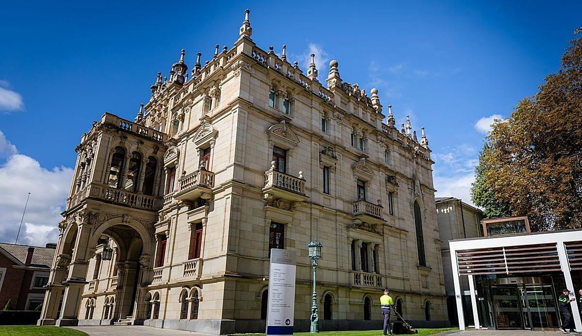 La Diputación invierte casi 300.000 euros para restaurar el Museo de Bellas Artes de Vitoria en su 110 aniversario
