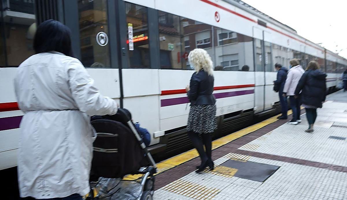 Los trenes accesibles llegan a la línea Bilbao-Orduña y ponen fin a años de espera para los vecinos de Llodio y Amurrio