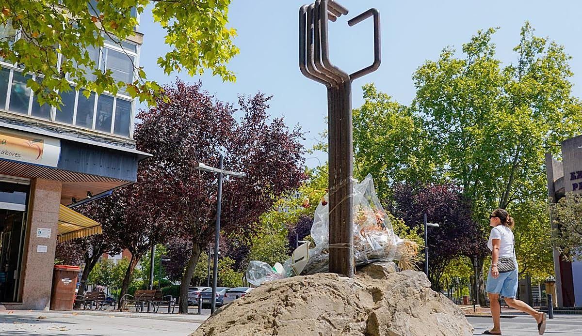 Zaramaga se convierte en aula verde: el barrio estrena rutas para descubrir sus árboles centenarios y su historia obrera