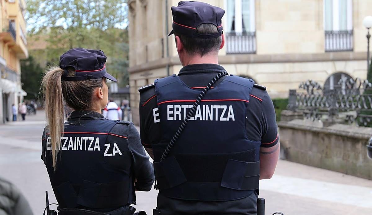 Detenido en Vitoria el hombre que asaltó a tres ancianas en sus portales para robarles la cadena del cuello