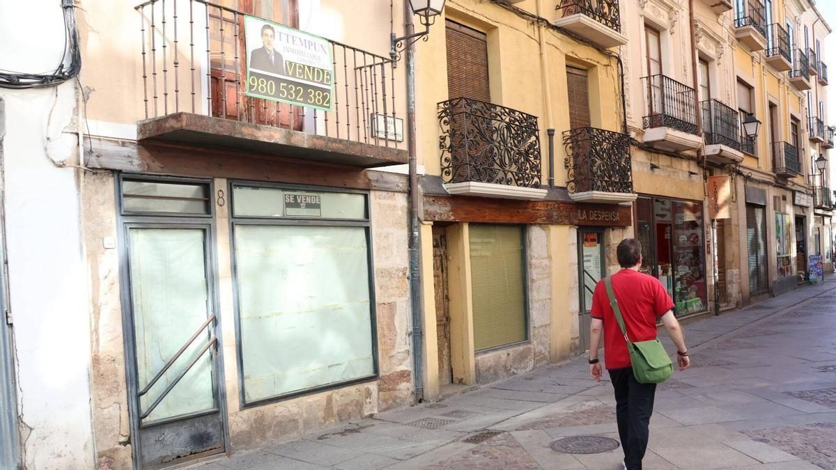 Comerciantes y hosteleros de Zamora exigen modernizar las normas del casco antiguo para devolverle vida más allá del fin de s