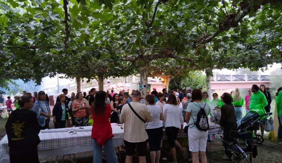 Gastronomía, música y vecinos: Pobladura del Valle despide el verano por todo lo alto con su XXXIII Chorizada