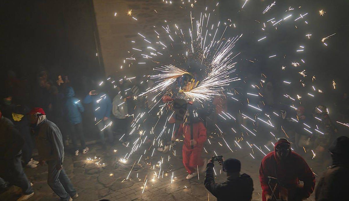 Puebla de Sanabria se viste de fiesta: seis días de música, tradición y toros de fuego por sus calles