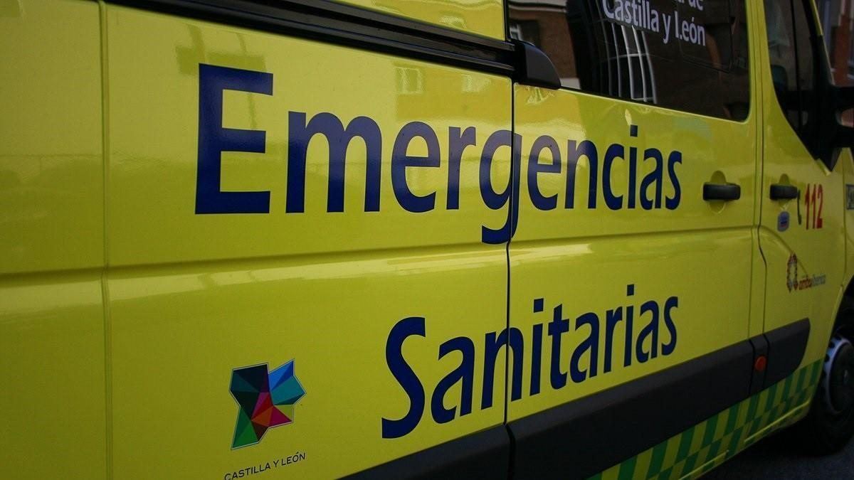 Un joven motorista resulta herido en el abdomen tras un accidente en la entrada de Palazuelo de Sayago