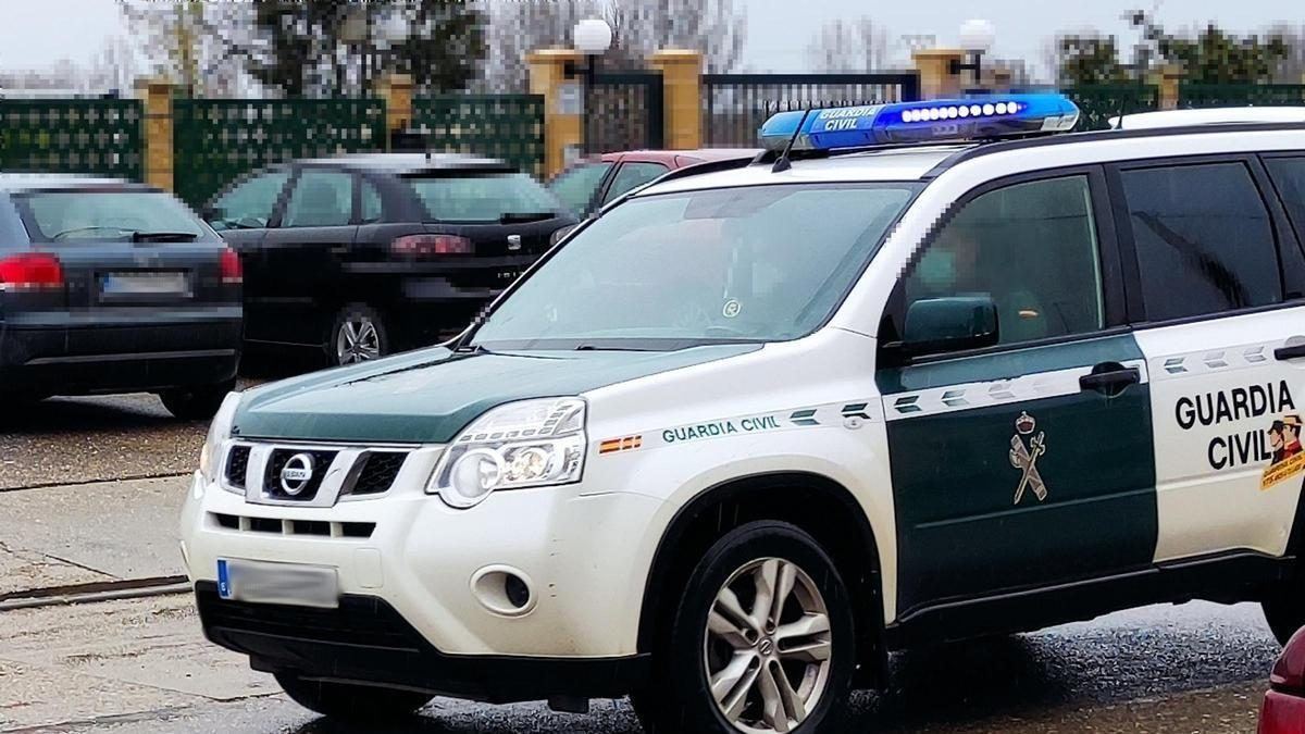 Navaja, palos y tres heridos: una madre y su hijo detenidos por la reyerta que sacudió las fiestas de Belver de los Montes