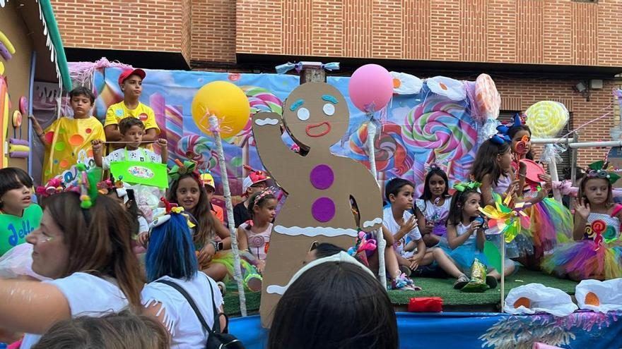 Carrozas, bailes y fútbol llenan de vida las calles de Quiruelas de Vidriales en sus fiestas de la Asunción
