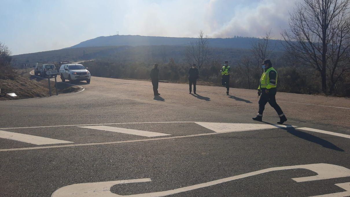 Hermisende respira: los 190 vecinos evacuados vuelven a casa tras remitir el incendio que llegó desde Portugal