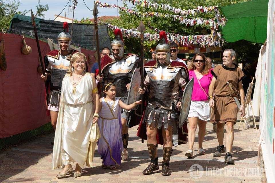 El XVII Mercado Astur Romano convierte Santibáñez de Vidriales en un viaje al pasado