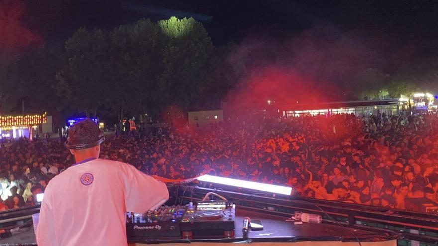 El Festival Arde Croya convierte Santa Croya de Tera en capital del ocio nocturno de Los Valles
