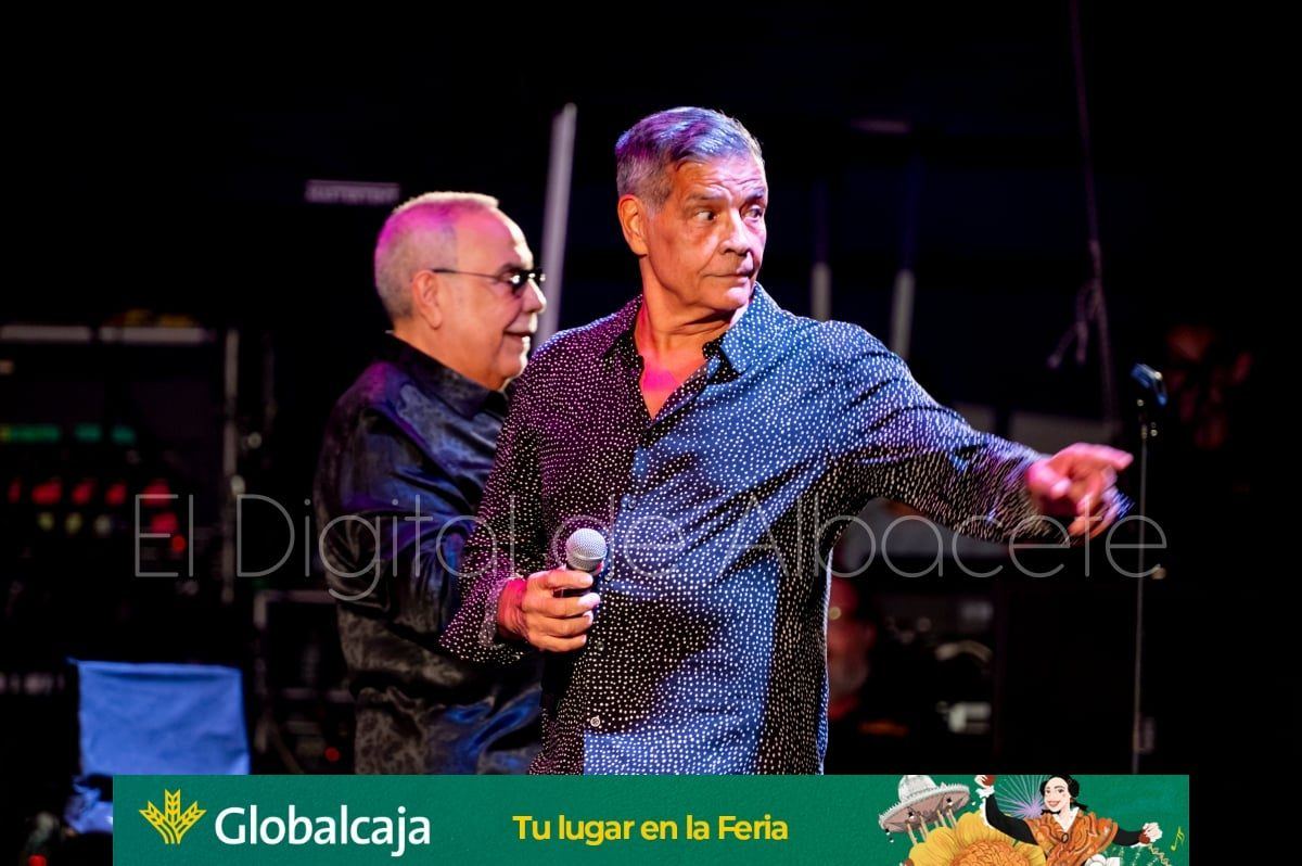 Los Chunguitos llenan de rumba y nostalgia la Caseta de los Jardinillos en la Feria de Albacete