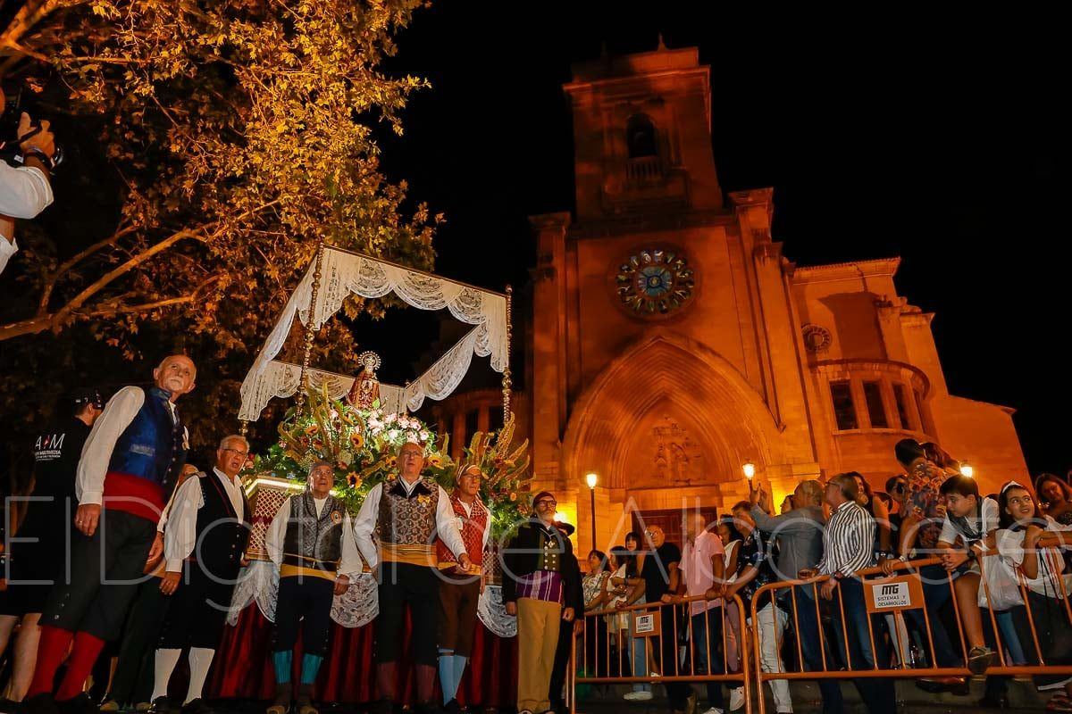 La Virgen de Los Llanos abre este lunes la Feria de Albacete entre fuegos artificiales y miles de vecinos