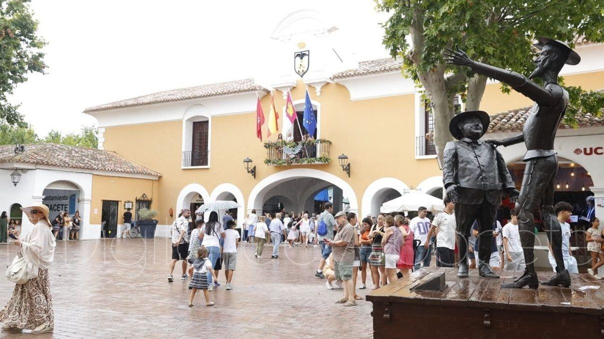 Feria, lluvia y mochilas: Albacete vive su último día de verano antes de volver al cole