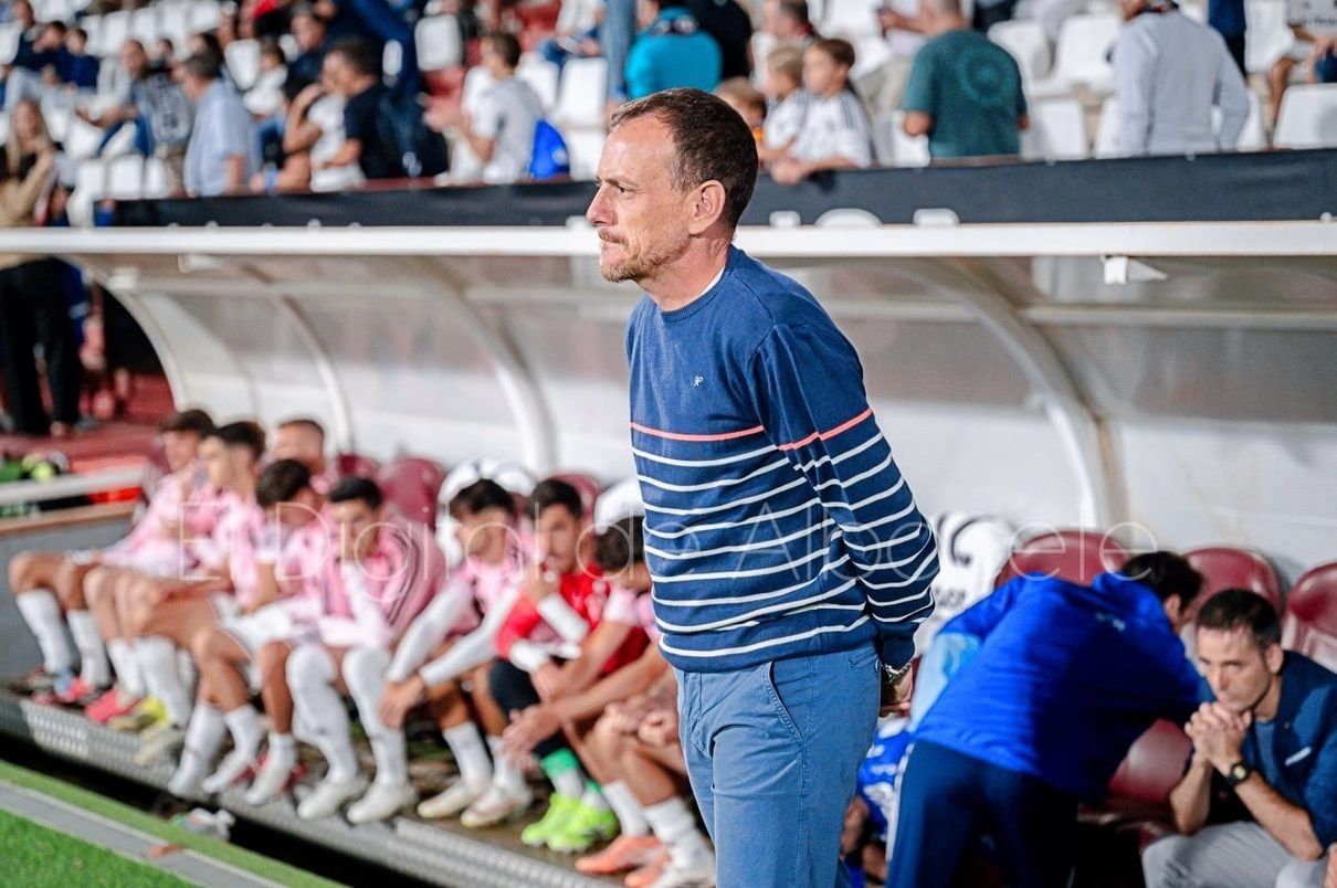 El Albacete pone a Alberto González ante su último margen: el partido de Girona decidirá su futuro