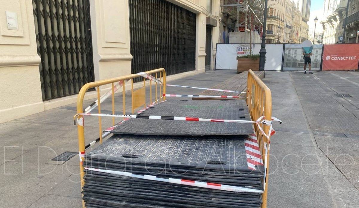 La Calle Ancha de Albacete se prepara para la Feria y recupera su pulso habitual tras meses de obras
