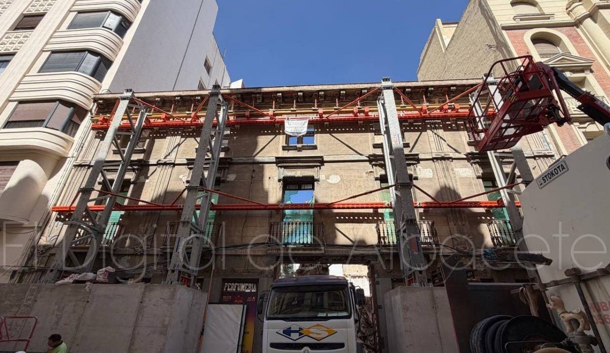 El Edificio Belda se vacía por dentro para renacer: nueva planta, más metros y uso completamente comercial en Marqués de Moli