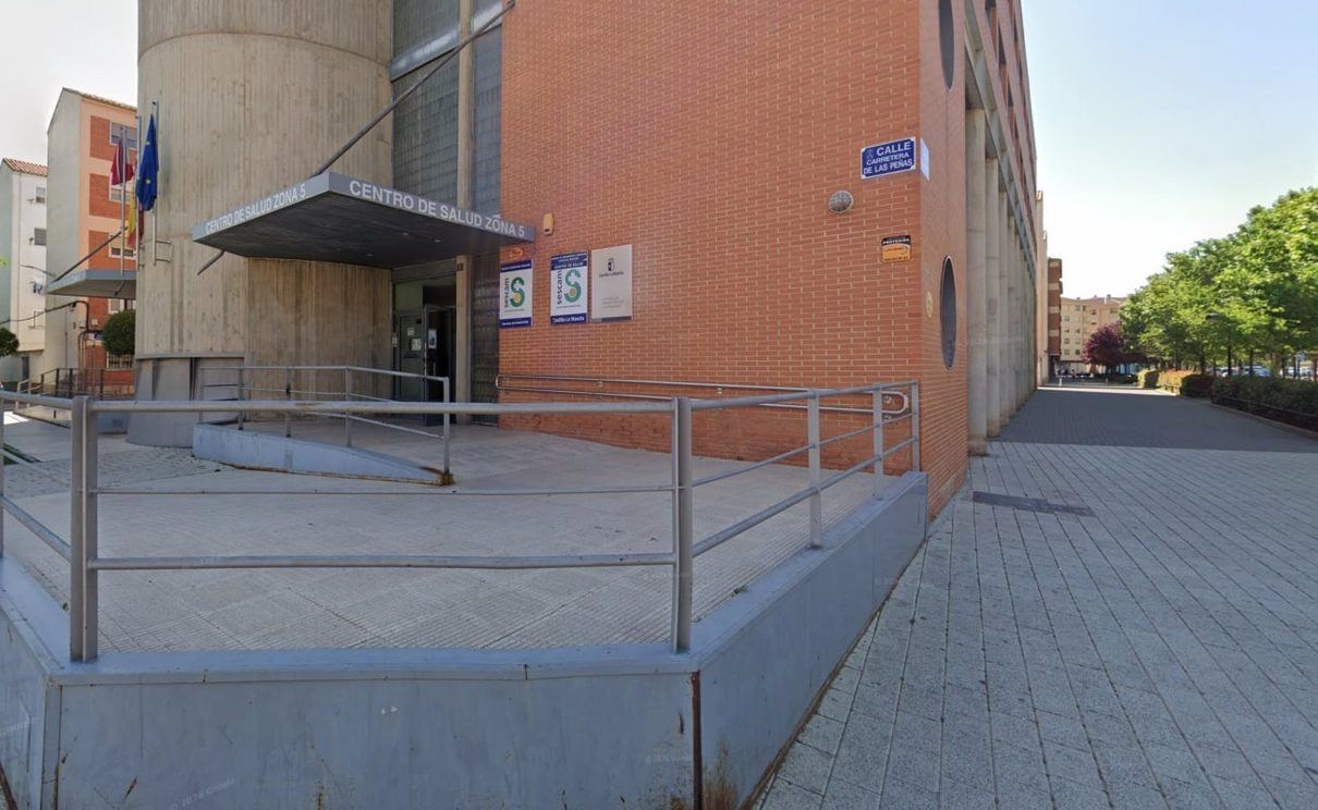 El centro de salud Zona 5 de Albacete renueva su climatización tras 31 años de averías y quejas de pacientes y trabajadores