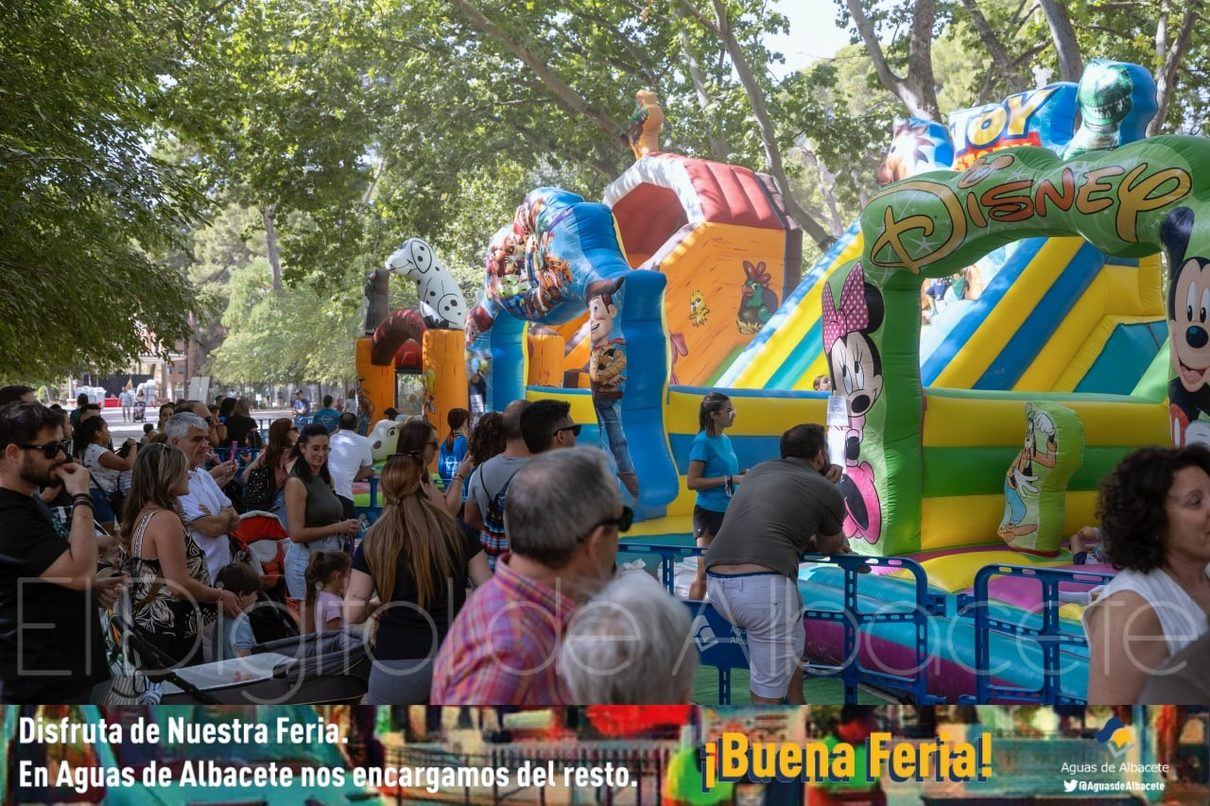 Los niños toman la Feria de Albacete: castillos hinchables, realidad virtual y chocolatada en una programación pensada para t