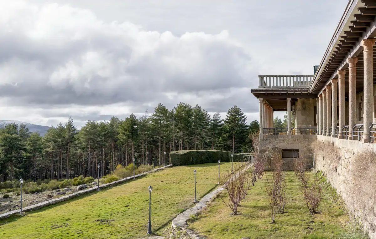El primer parador de España renace: 15 millones de euros para transformar el emblemático edificio de Gredos