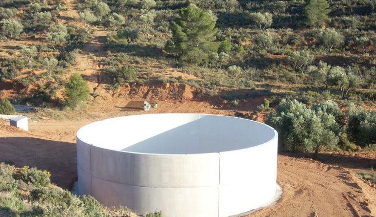 El agua del grifo de Piedrahíta acumula diez alertas sanitarias que la declaran no apta para el consumo