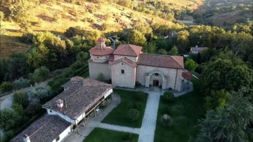 El Santuario de Chilla vive uno de sus días más emotivos con miles de romeros llegados de toda la provincia