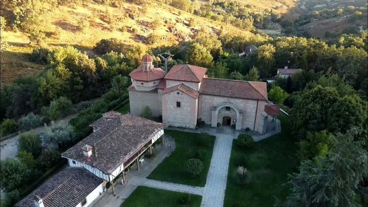 El Santuario de Chilla vive uno de sus días más emotivos con miles de romeros llegados de toda la provincia