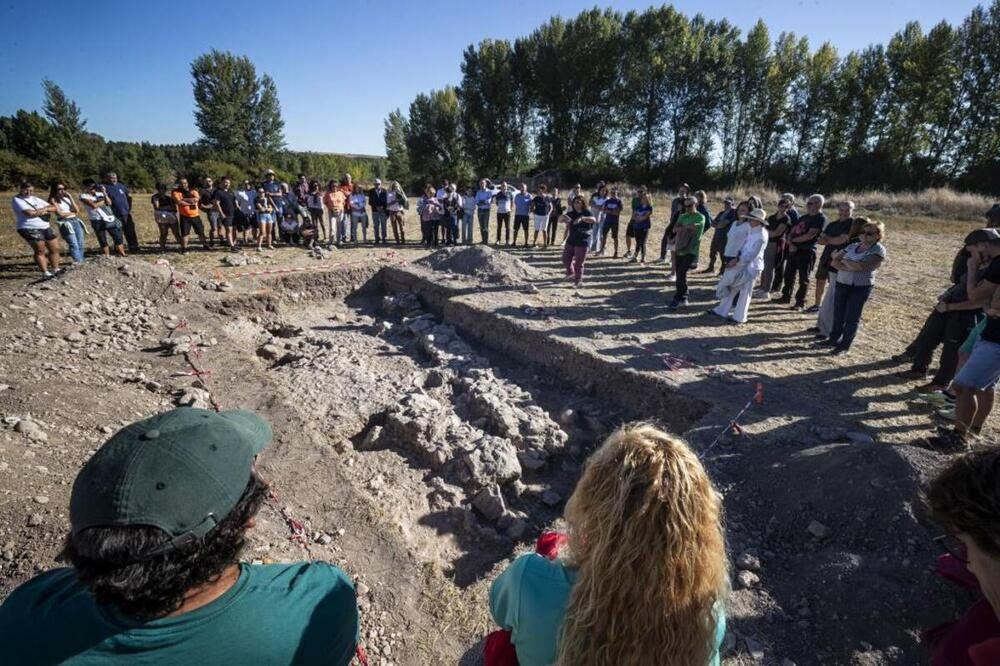 Tordómar desvela los cimientos del monasterio que albergó al mejor calígrafo de la Edad Media