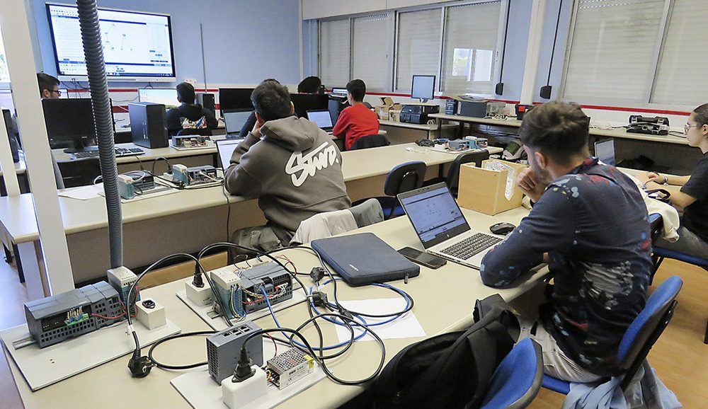 El centro de FP de Miranda de Ebro revienta sus aulas: más de mil alumnos y sin espacio para todos