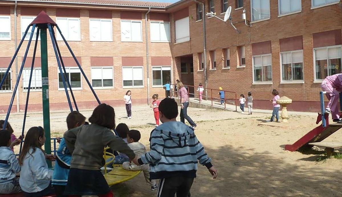 La Diputación y la Junta se alían para que los colegios rurales de Burgos no cierren sus puertas