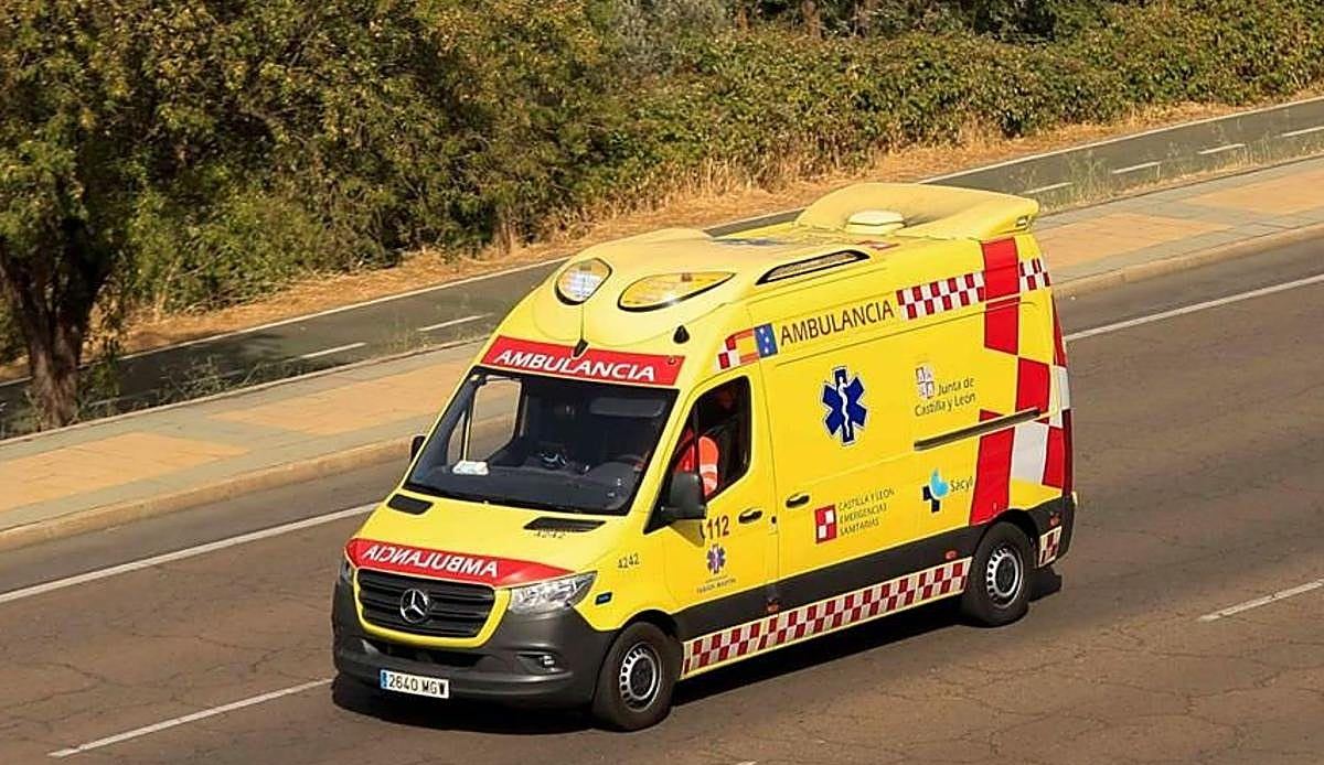 Un joven de 30 años resulta herido con un golpe en la cabeza al volcar su coche en Espinosa de los Monteros