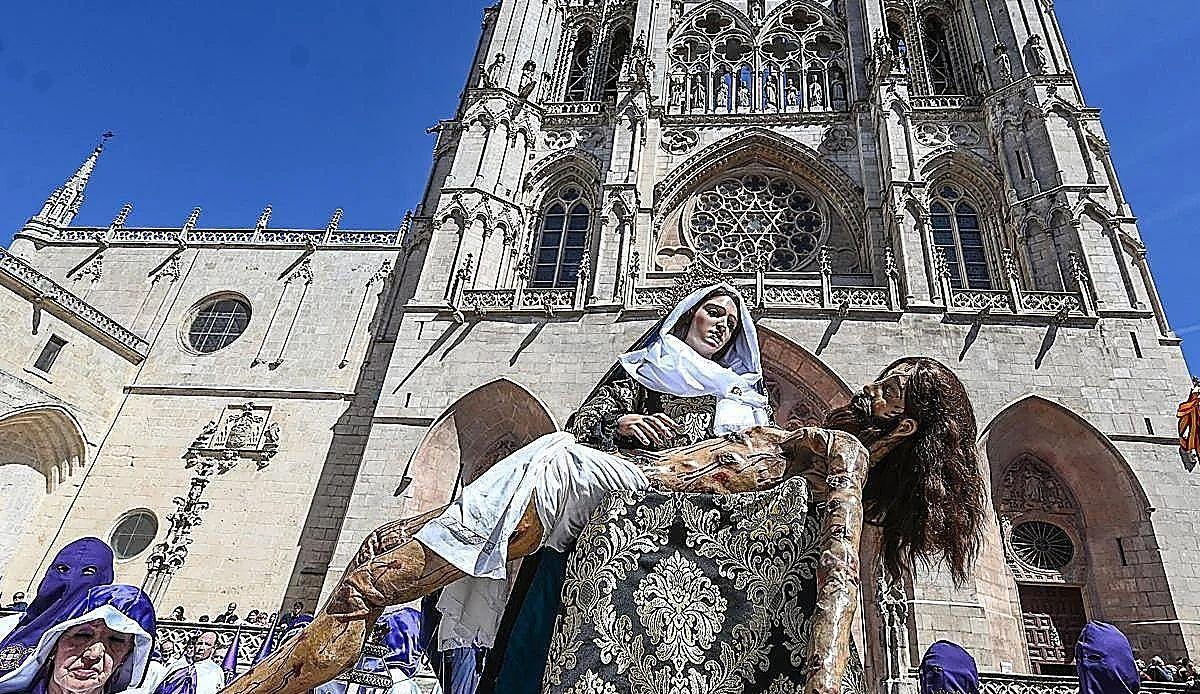 La Semana Santa de Burgos da el salto al mundo: el pleno municipal vota sí, por unanimidad, a pedir el reconocimiento interna