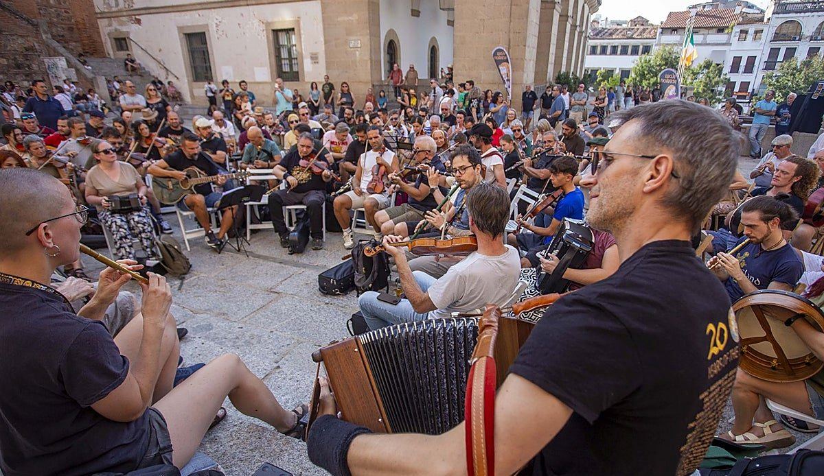 Cáceres suena a Irlanda: el Irish Fleadh cumple 22 ediciones y aspira a ser la embajada celta de Europa