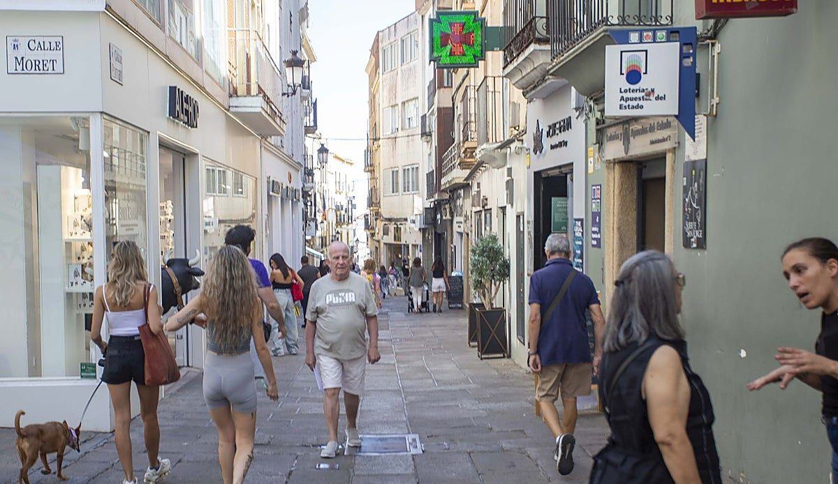 Aeca exige al Ayuntamiento de Cáceres que explique por qué devolvió 415.000 euros para la mejora de la calle Pintores