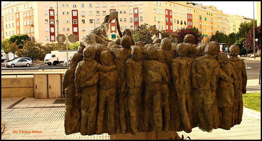 Cáceres renueva el monumento a las víctimas del terrorismo para devolverle su dignidad