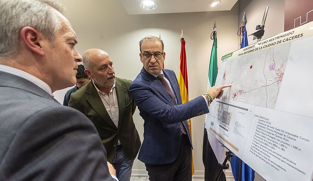 Una oferta sospechosamente baja frena la licitación del aeródromo de Cáceres