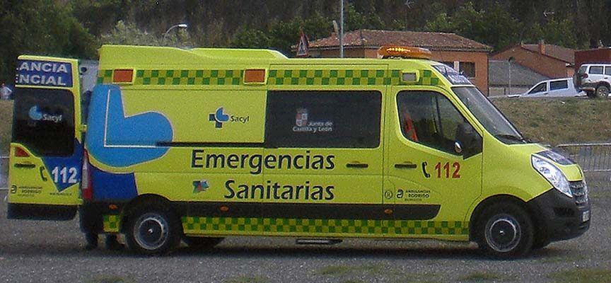 Un turismo choca contra un camión en la A-601 a la altura de Cuéllar y deja un herido con dolor cervical