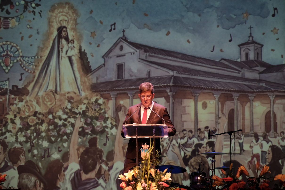 El rector de la UAH pregona las Ferias de Guadalajara y anuncia una ciudad a las puertas de una nueva era universitaria