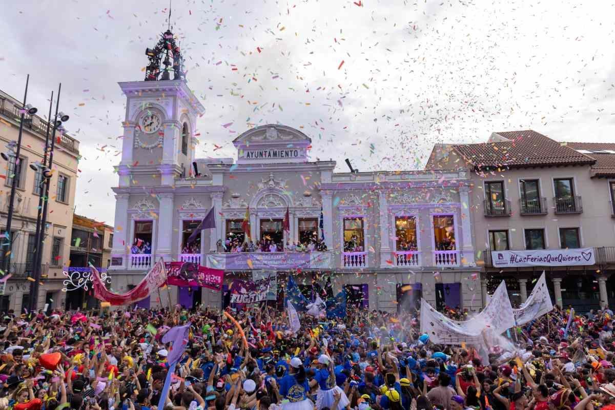 Carmelo García emociona a Guadalajara con un pregón que huele a raíces y a ciudad