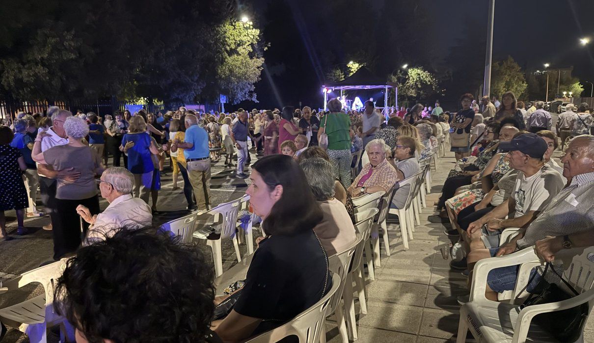 Seiscientas personas inauguran las Ferias de Guadalajara al ritmo de la Verbena del Cerro del Pimiento