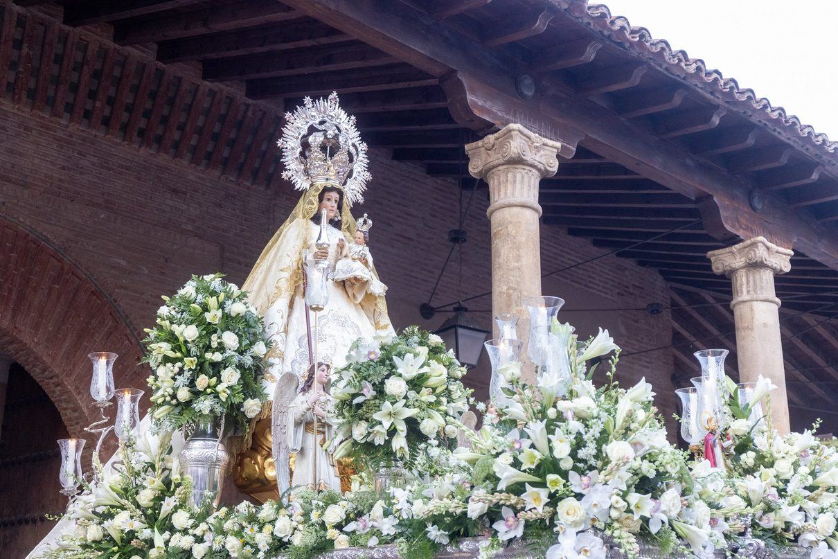 El calor no frena la devoción: Guadalajara acompaña a la Virgen de la Antigua en una procesión bajo temperaturas extremas