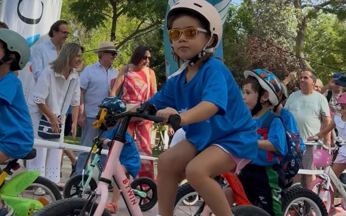 Guadalajara pedaleó como nunca: 2.500 ciclistas tomaron la ciudad antes de las Ferias