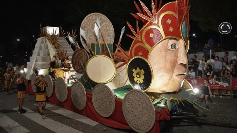 La carroza "El Cascanueces" de Las Torres se lleva el primer premio del Desfile de Carrozas de Azuqueca