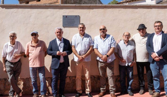 Escariche estrena paseo peatonal con alumbrado tras una inversión de 134.000 euros de la Diputación